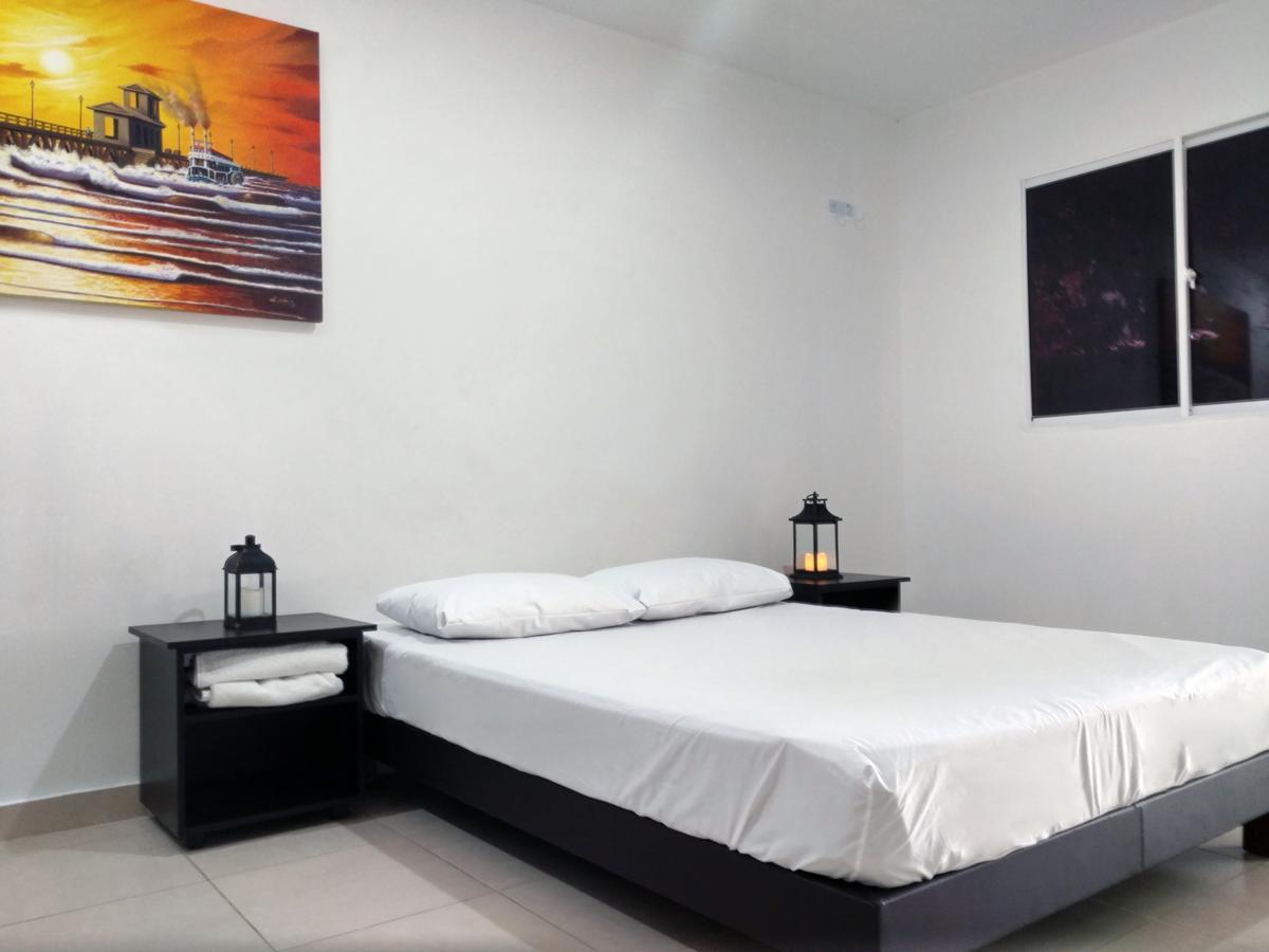 Hotel El Emigrante Puerto Colombia Bagian luar foto