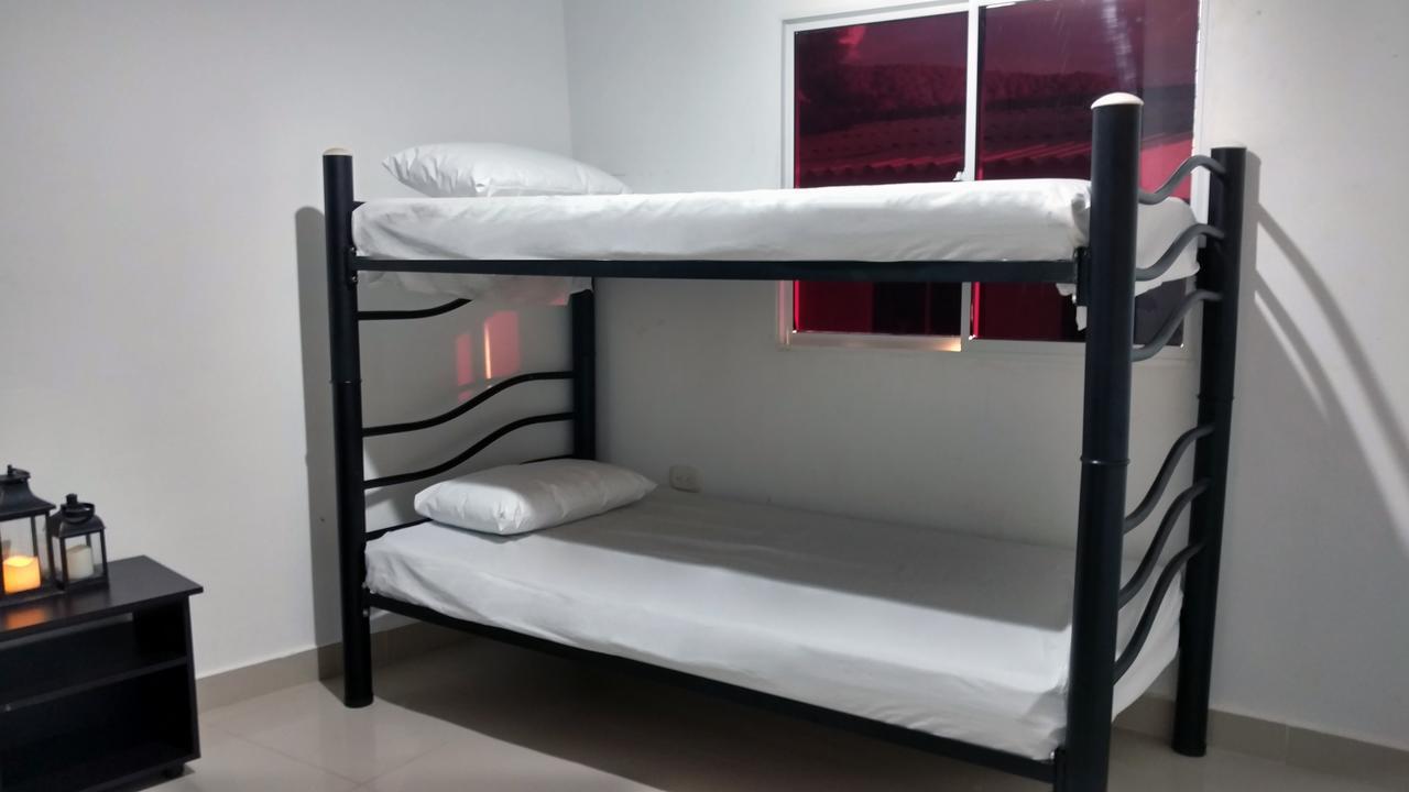 Hotel El Emigrante Puerto Colombia Bagian luar foto
