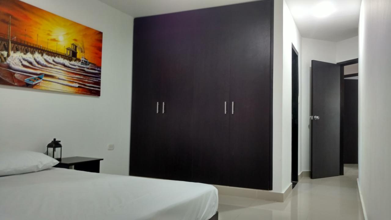 Hotel El Emigrante Puerto Colombia Bagian luar foto